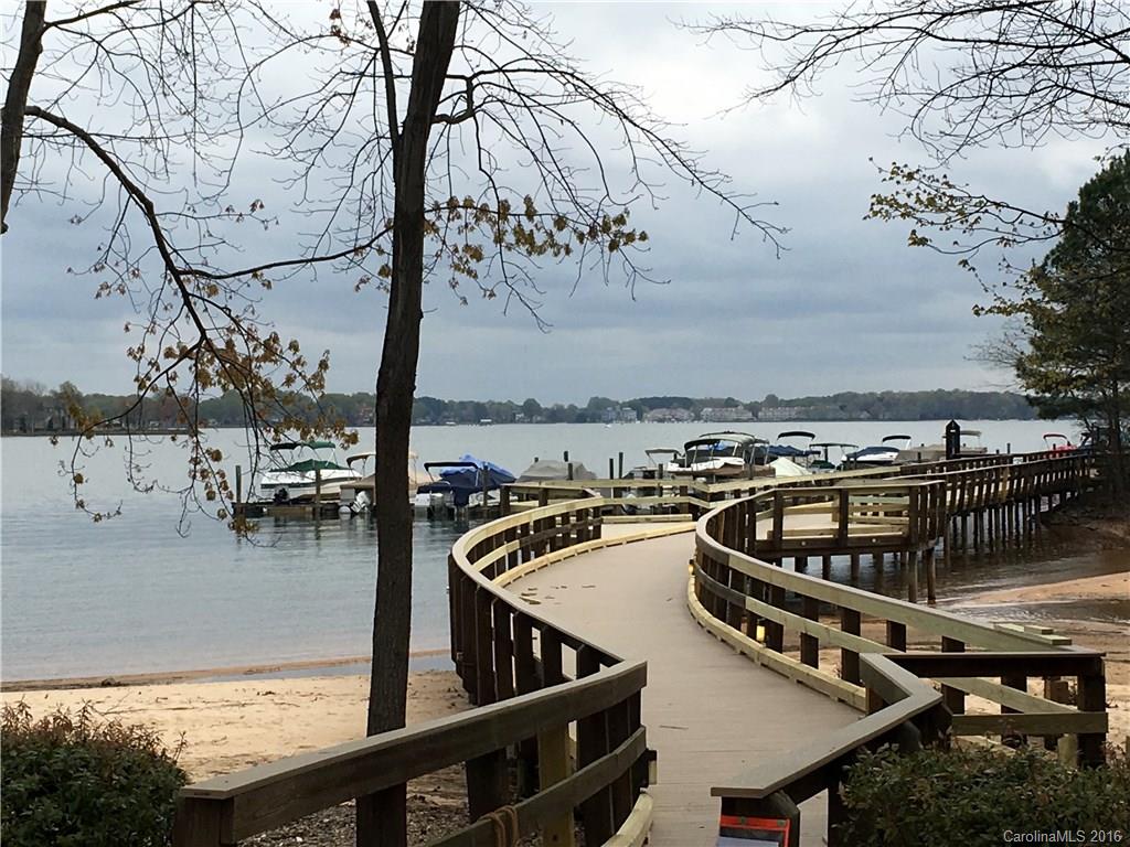 The Peninsula - Residential