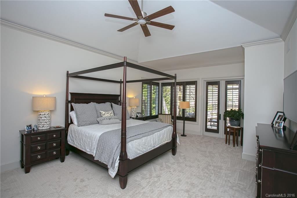 The Peninsula - Residential