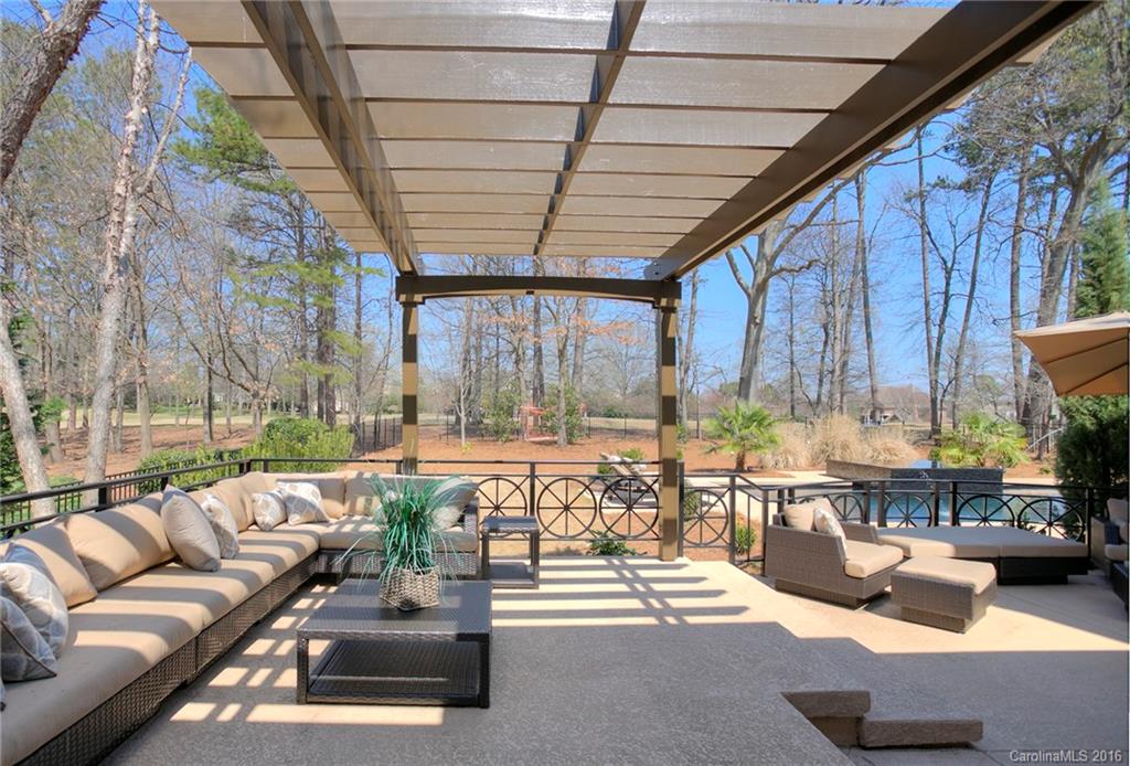 The Peninsula - Residential