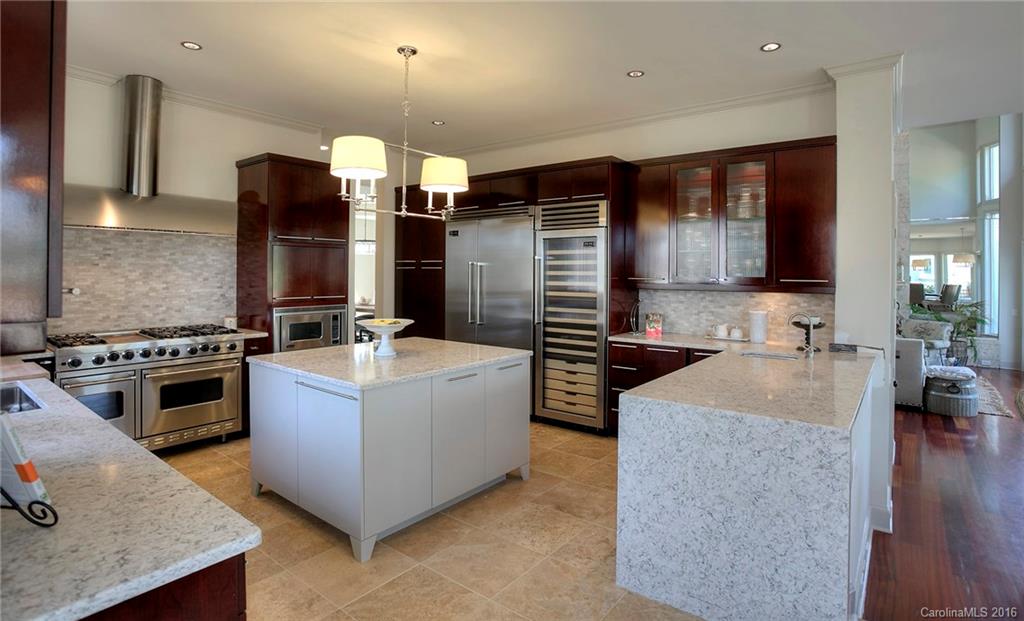 The Peninsula - Residential