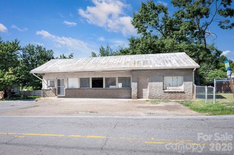 Photo of 475 Deaverview Road, Asheville, NC 28806 (MLS # 4407316)