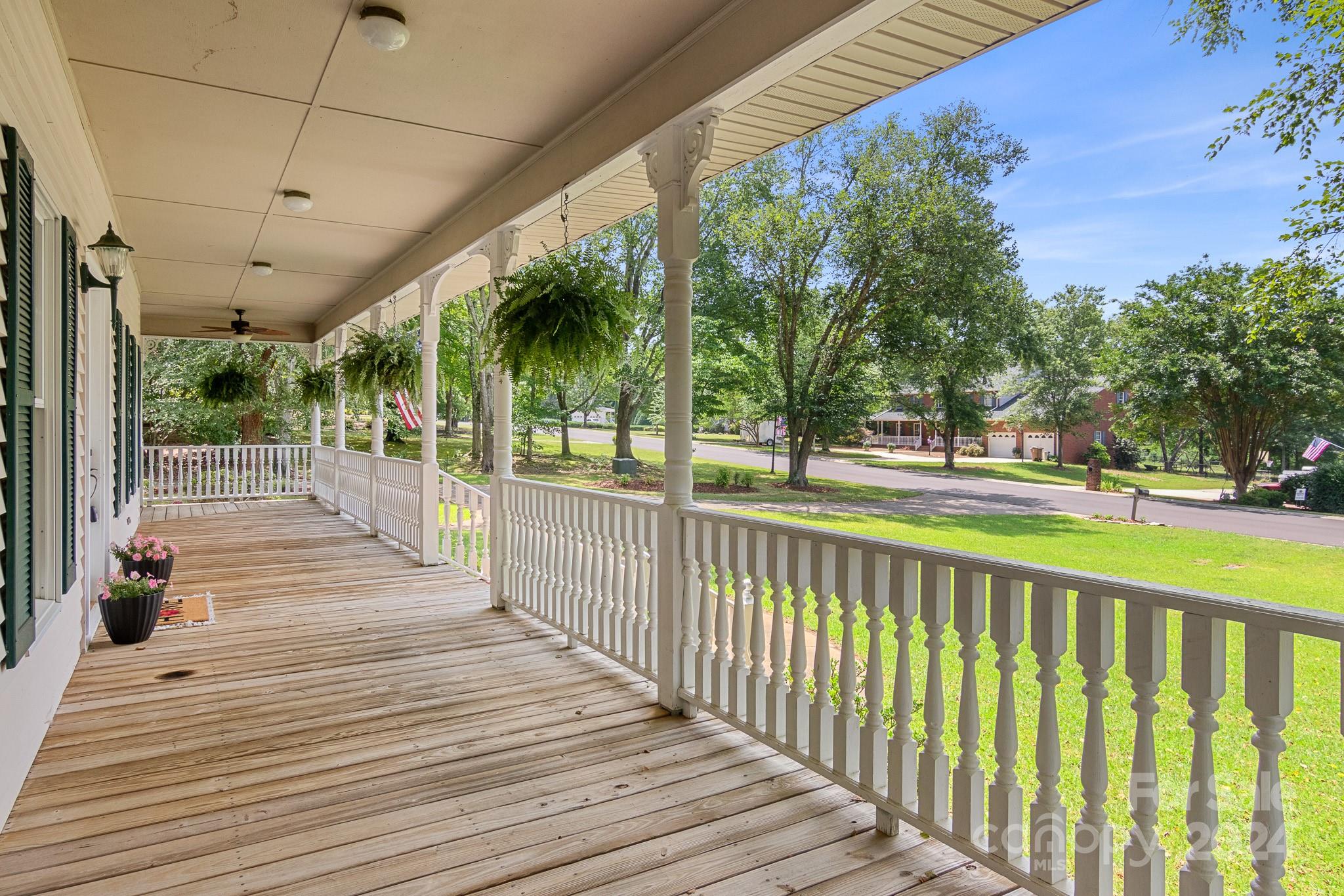Country Club Gardens - Residential