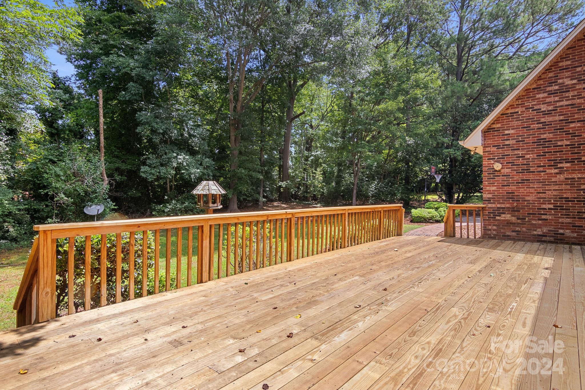 Country Club Gardens - Residential