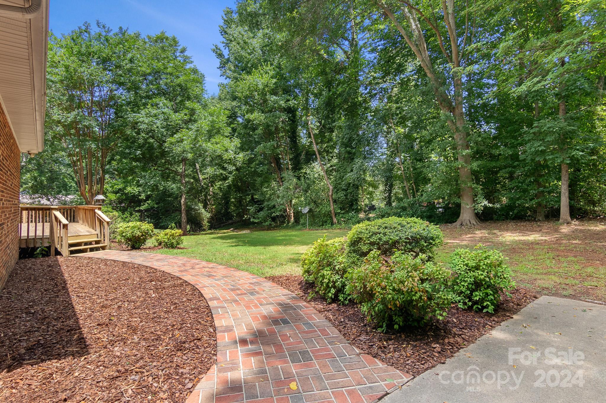 Country Club Gardens - Residential