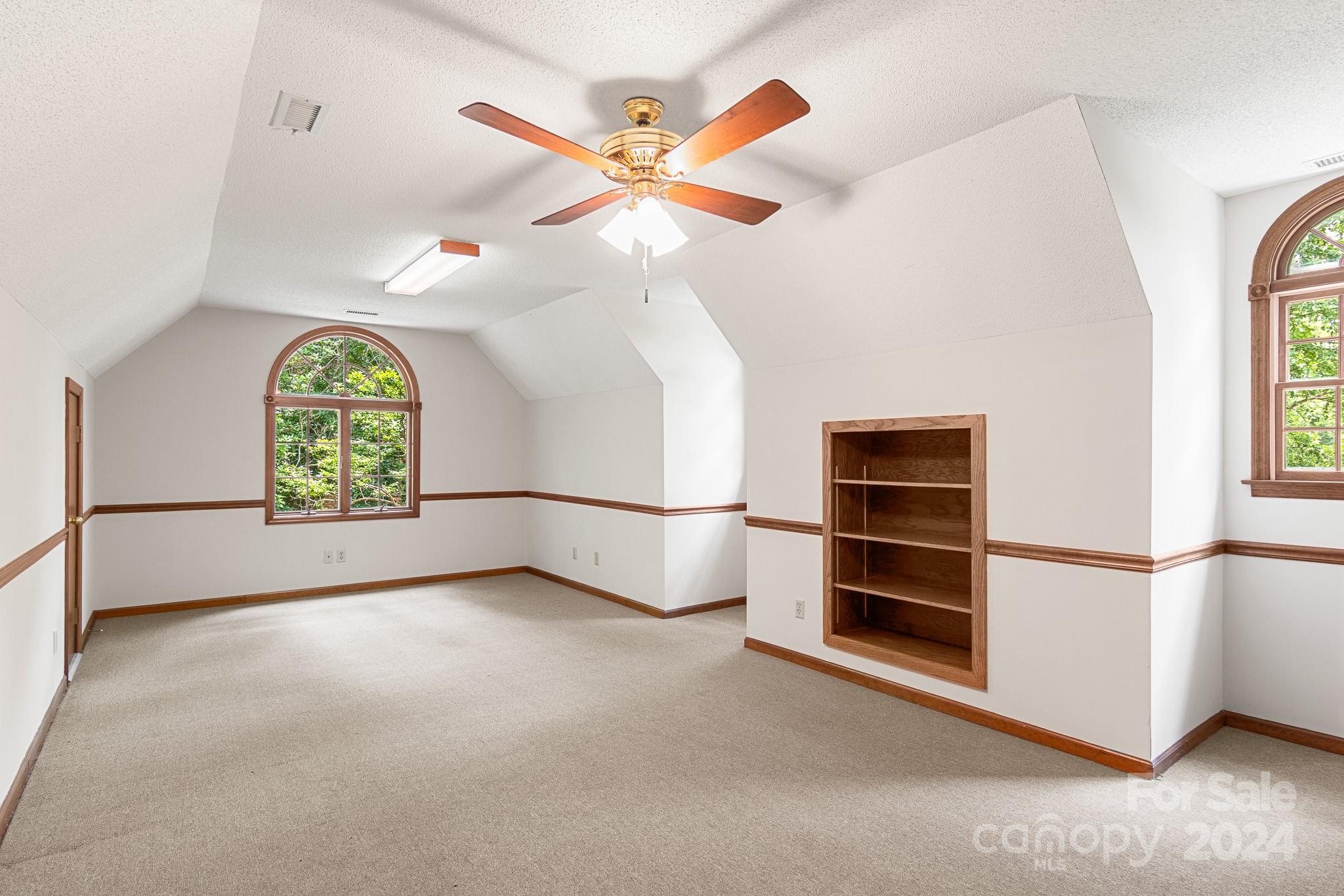 Country Club Gardens - Residential
