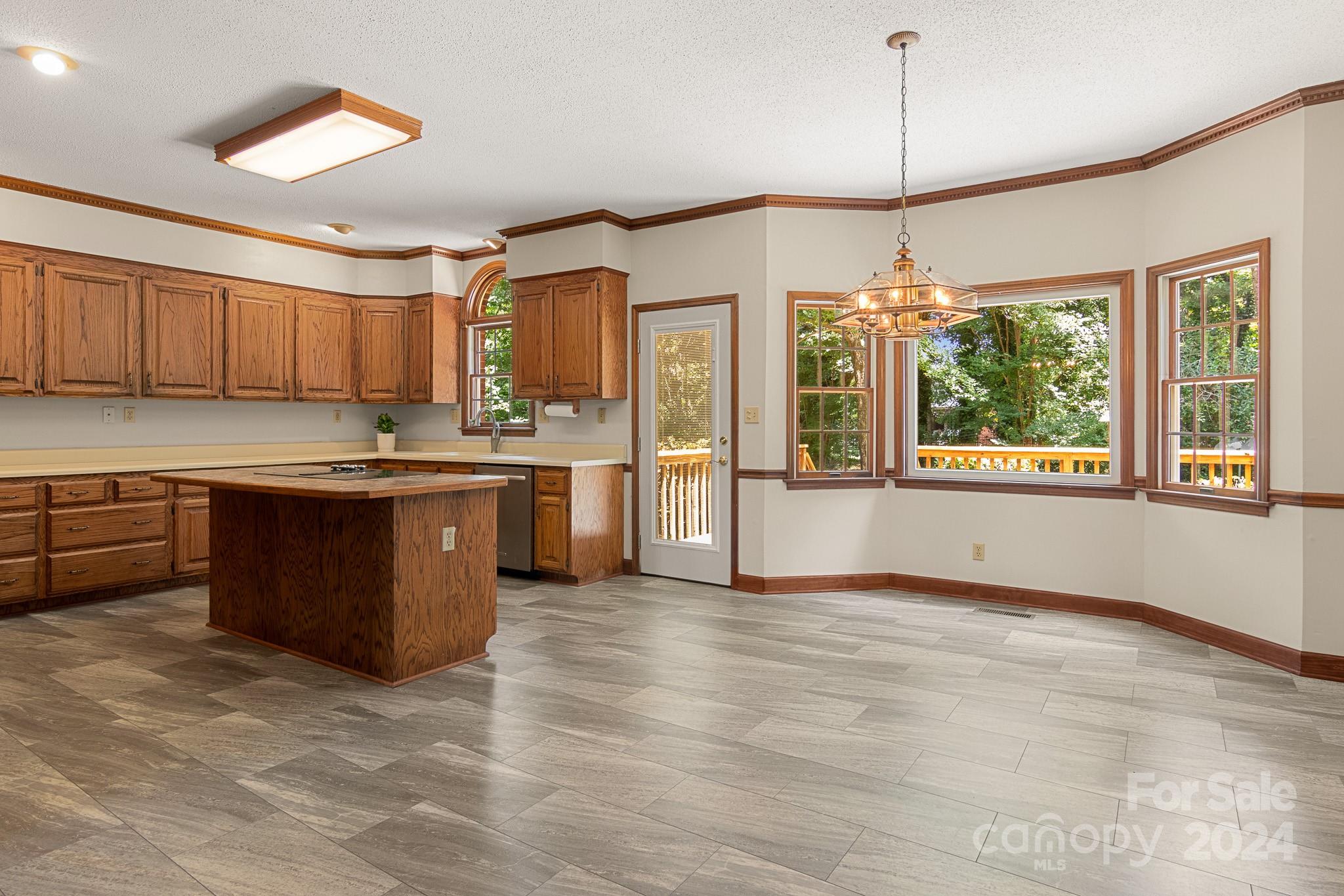 Country Club Gardens - Residential