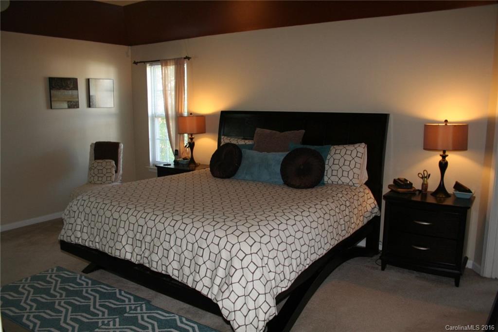 Sunset On Linda Vista - Residential