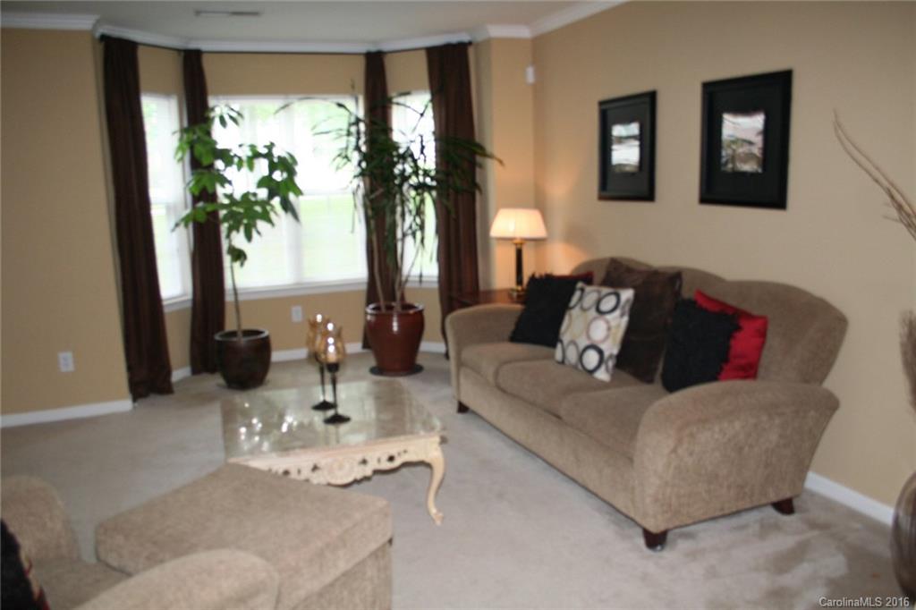 Sunset On Linda Vista - Residential