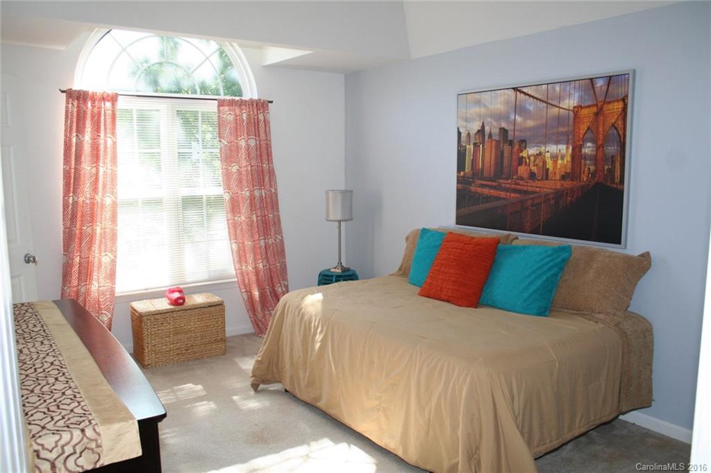 Sunset On Linda Vista - Residential