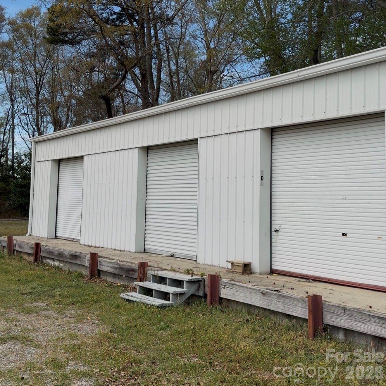 406 W Bobo Newsome Highway