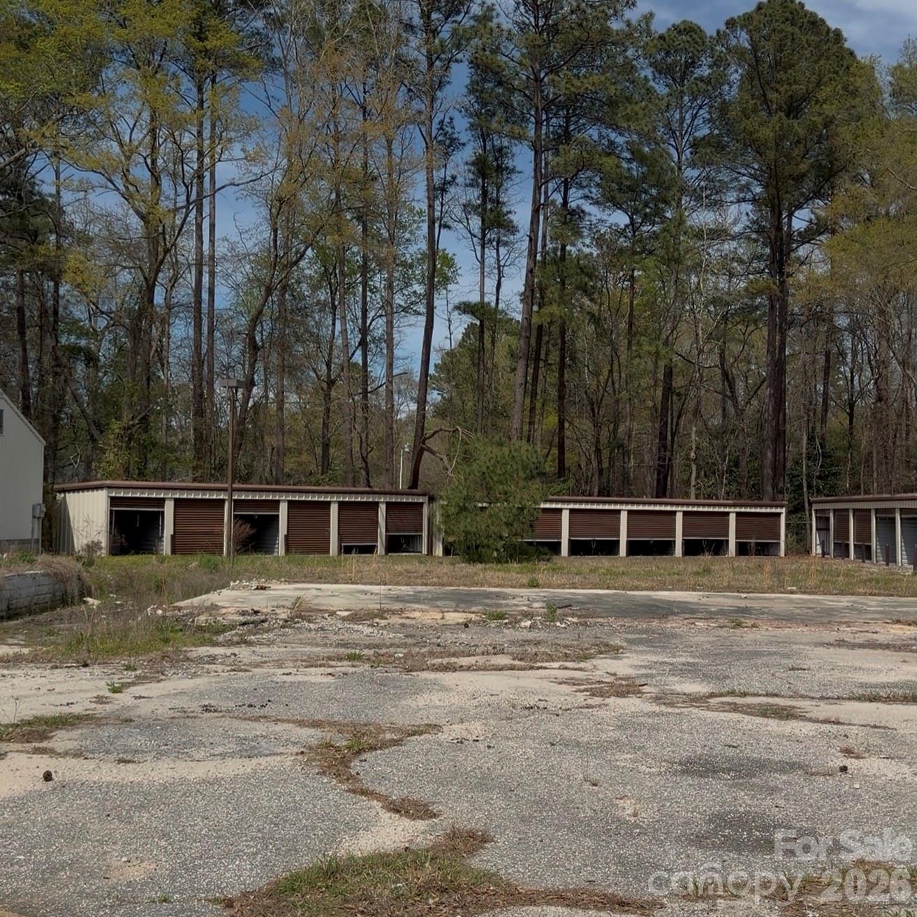 406 W Bobo Newsome Highway