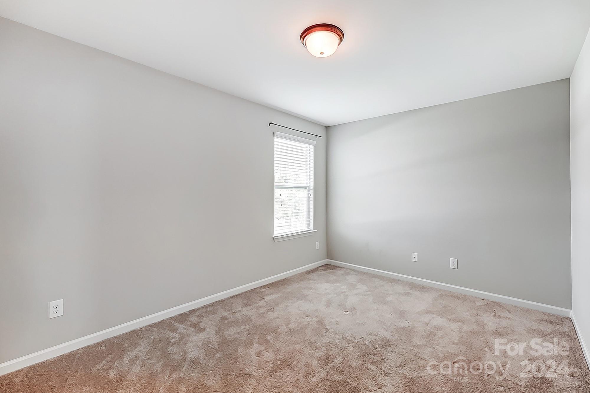 Newport Lakes - Residential