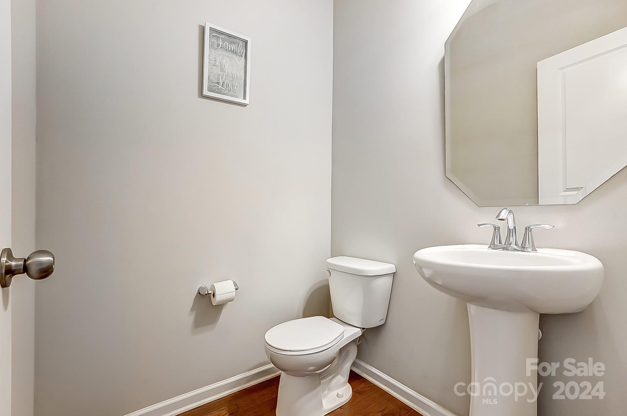 Newport Lakes - Residential