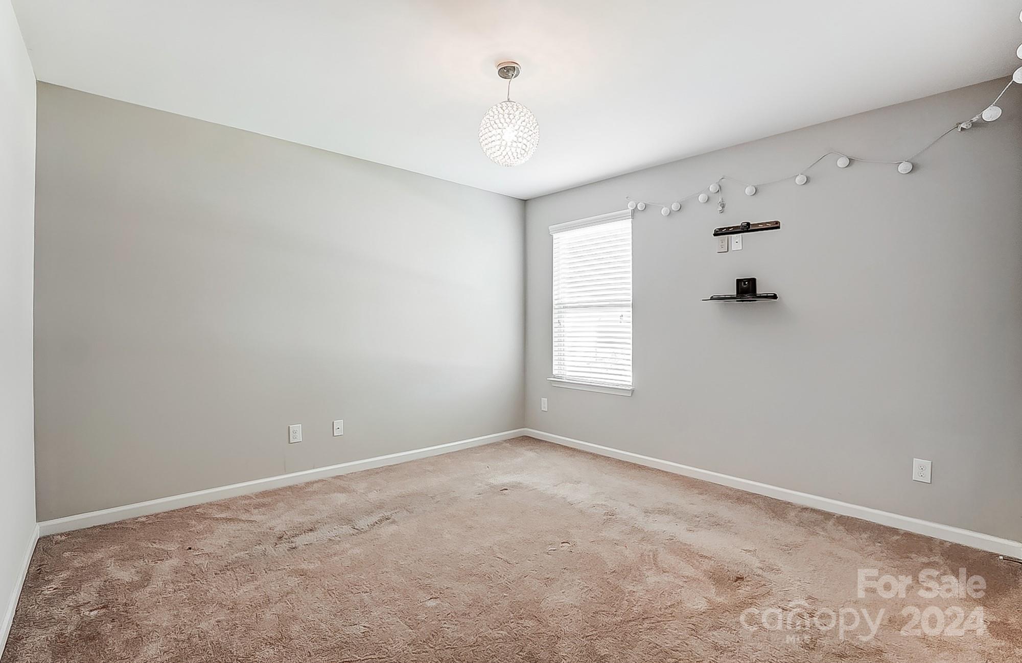 Newport Lakes - Residential