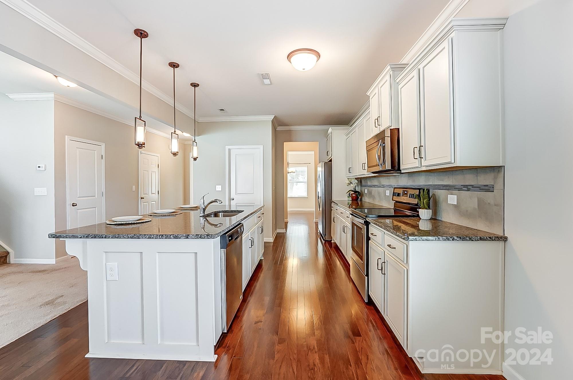 Newport Lakes - Residential