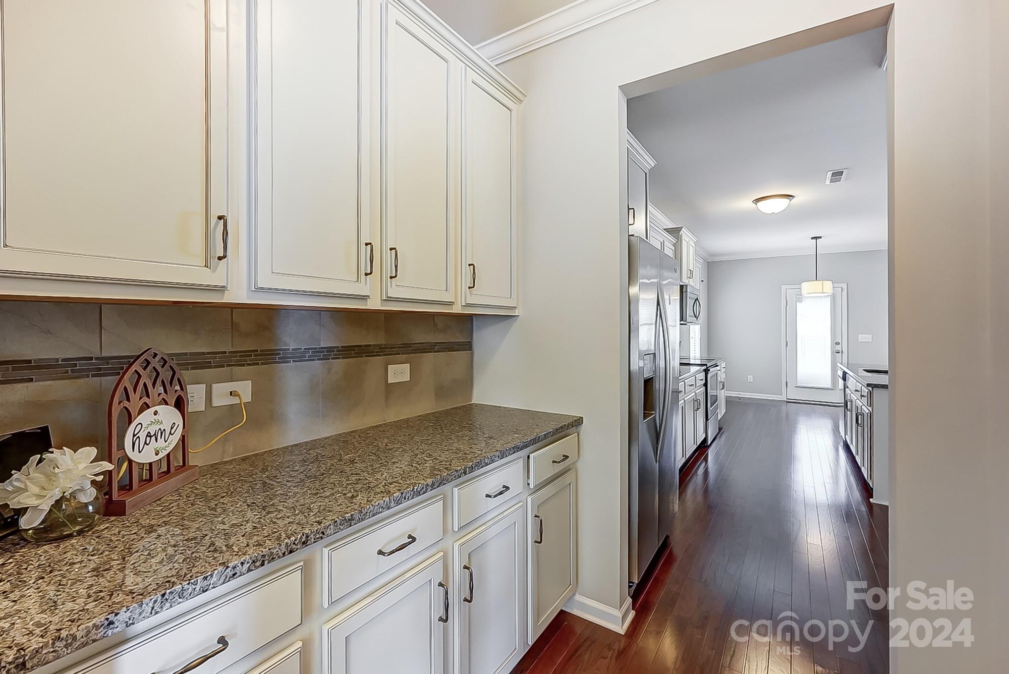 Newport Lakes - Residential