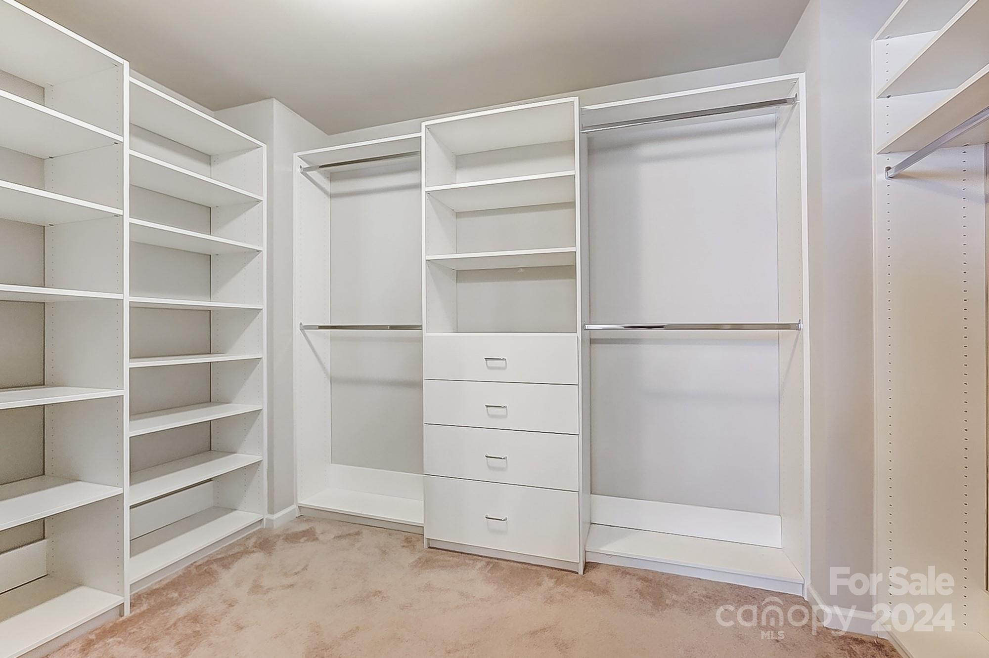 Newport Lakes - Residential