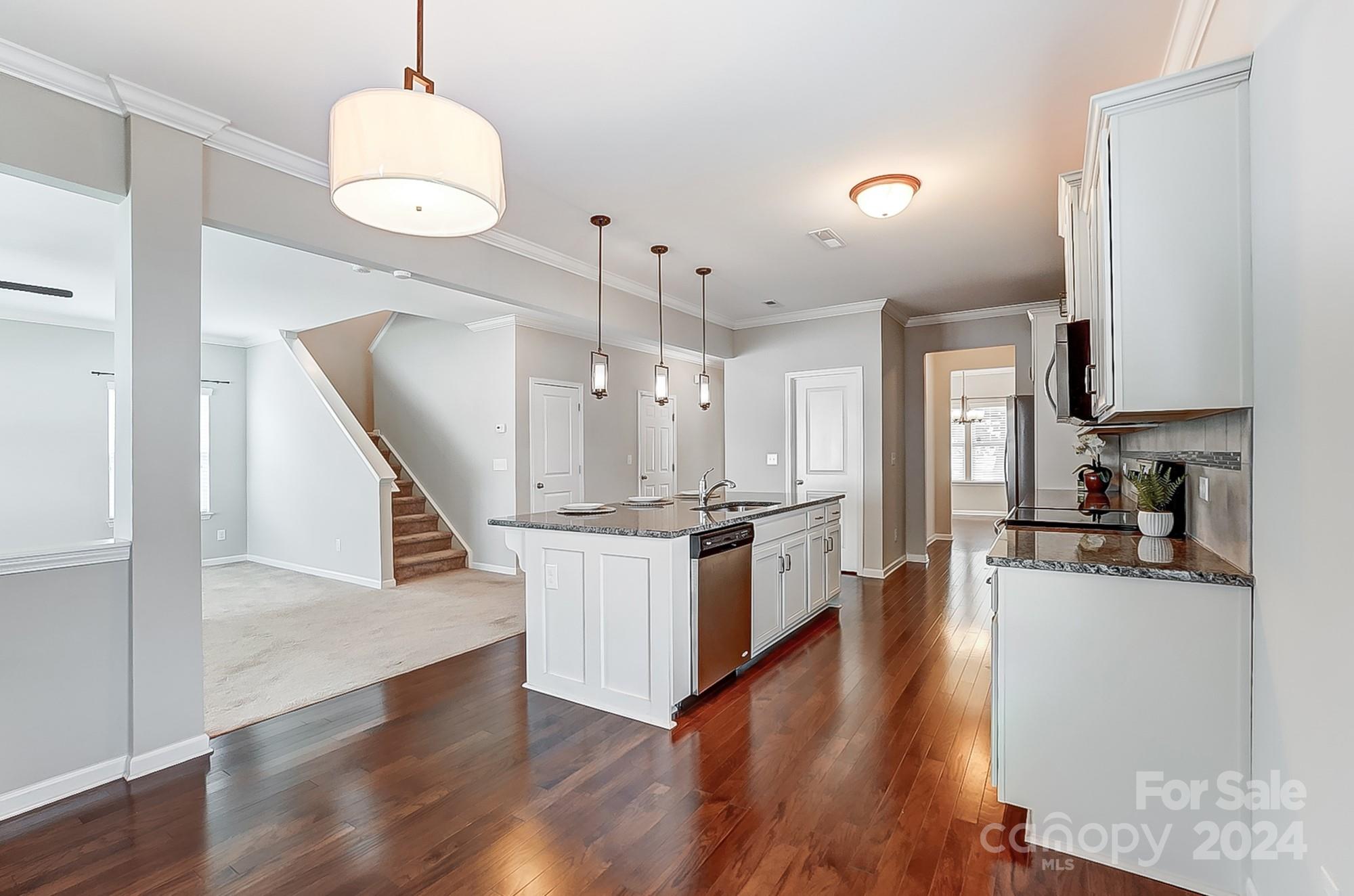 Newport Lakes - Residential