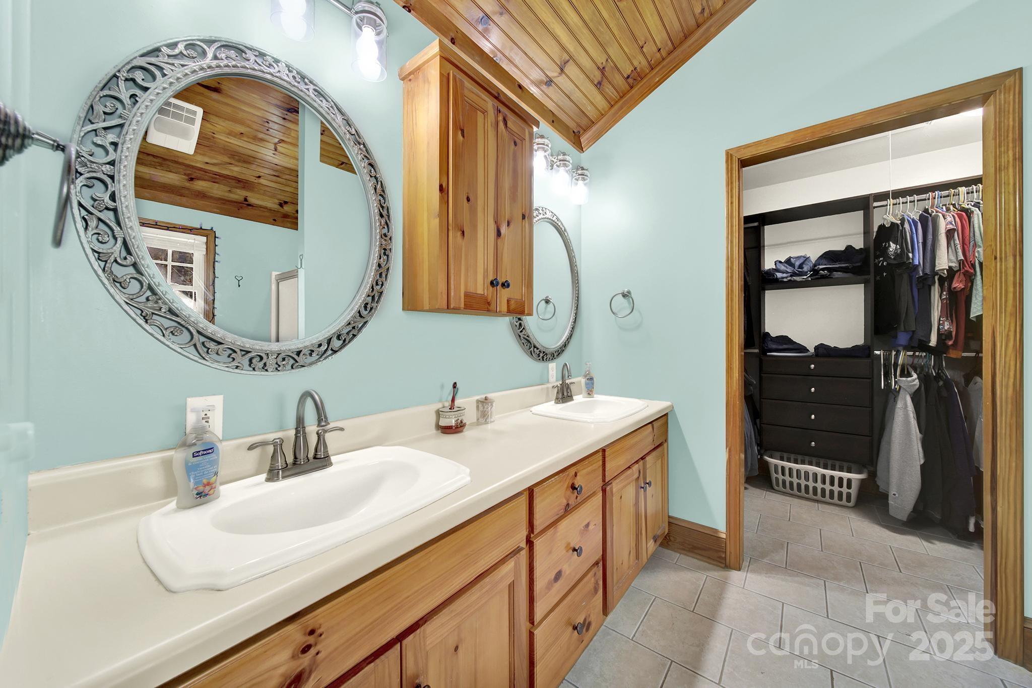 Woodland Hills - Residential