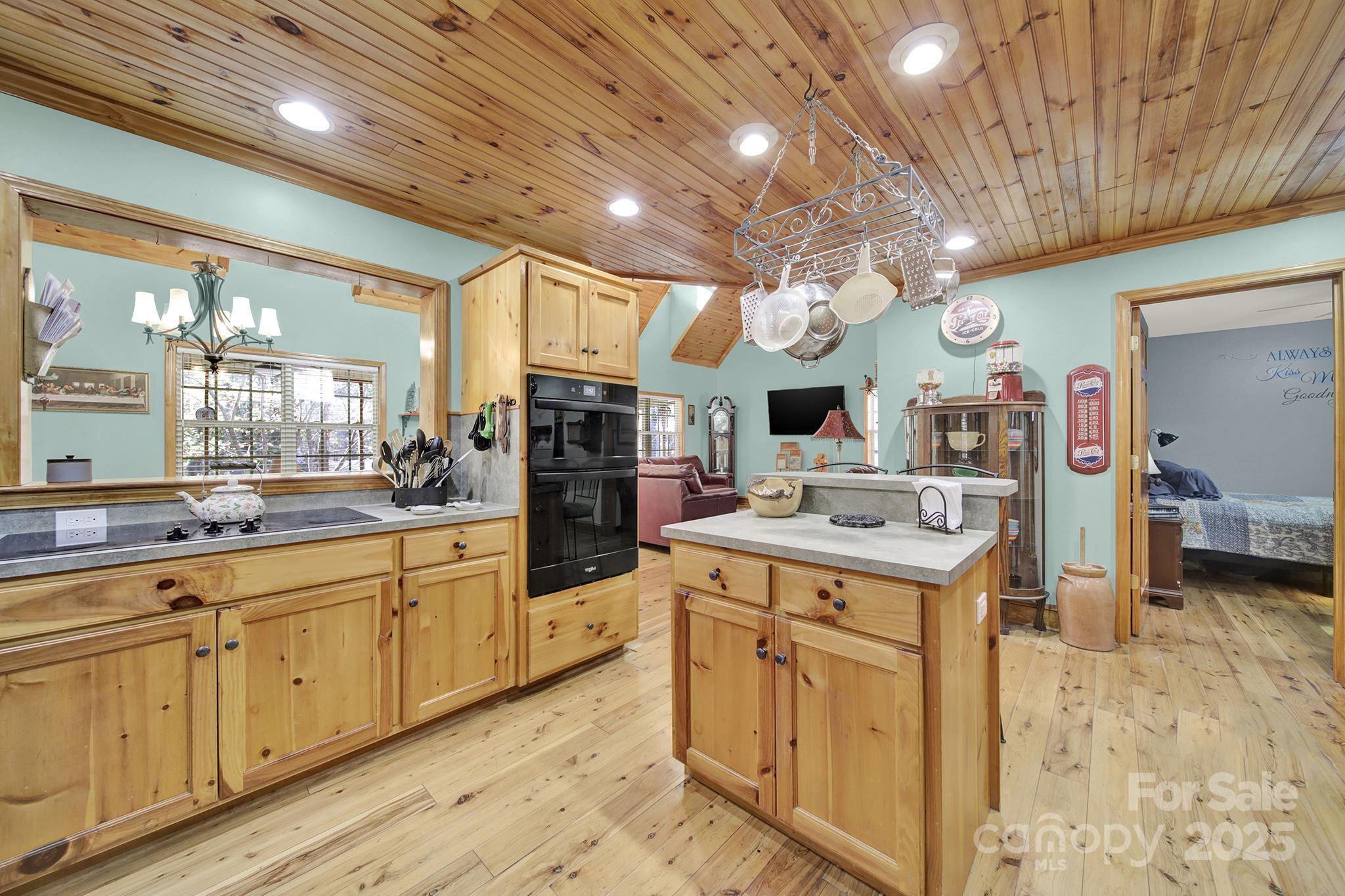 Woodland Hills - Residential