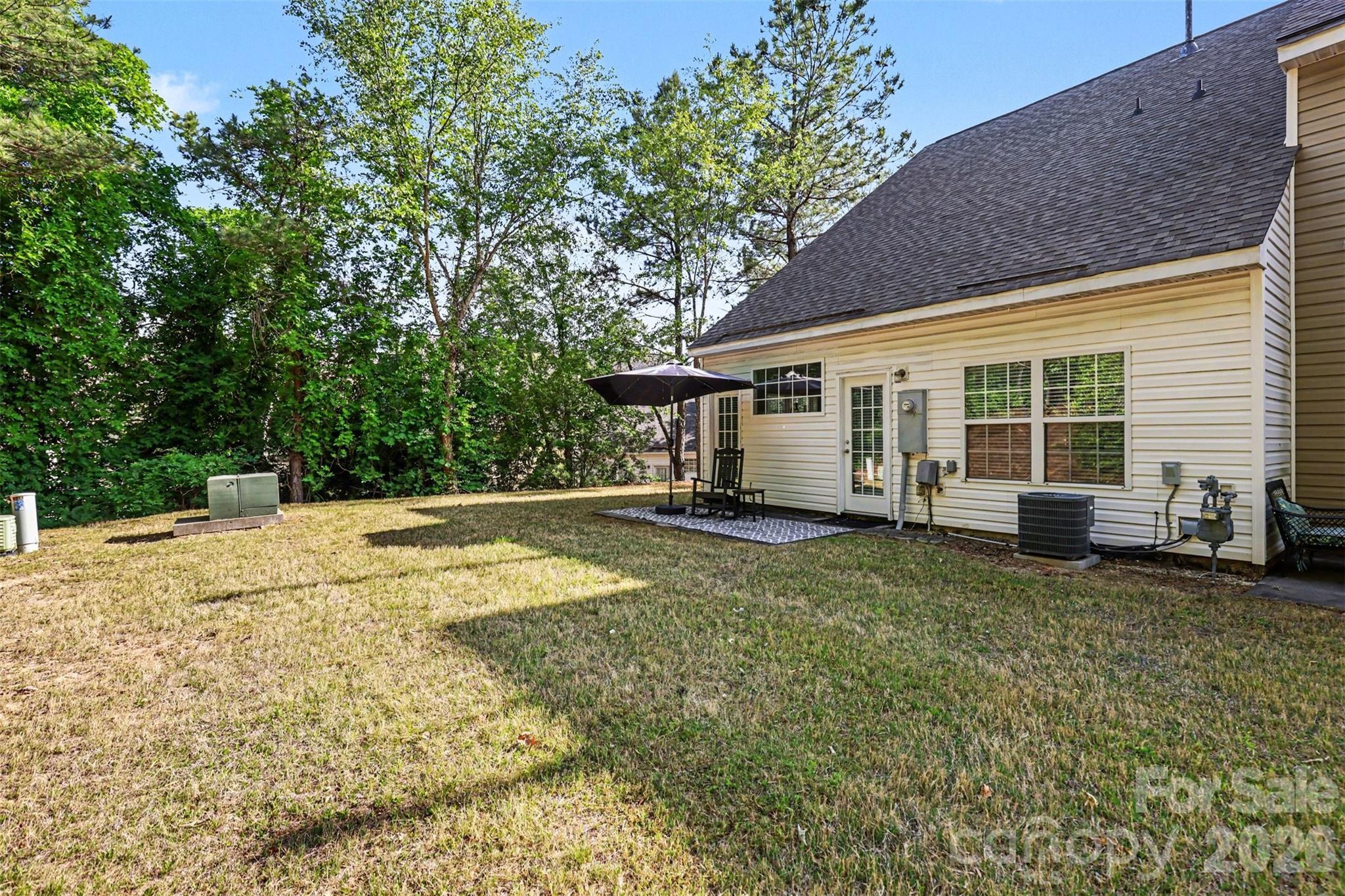Old stone crossing - Residential