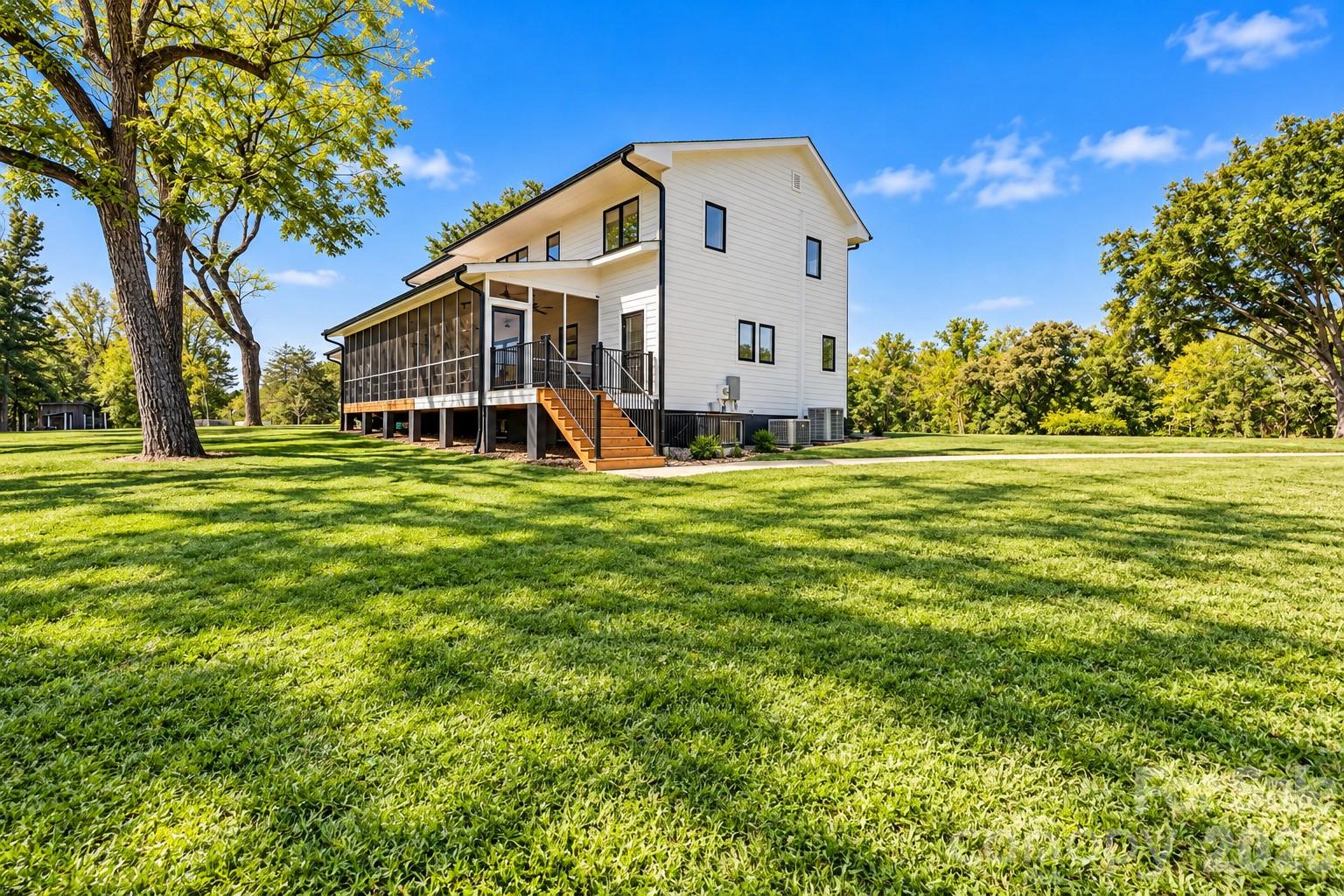 608 Robinson Creek Road