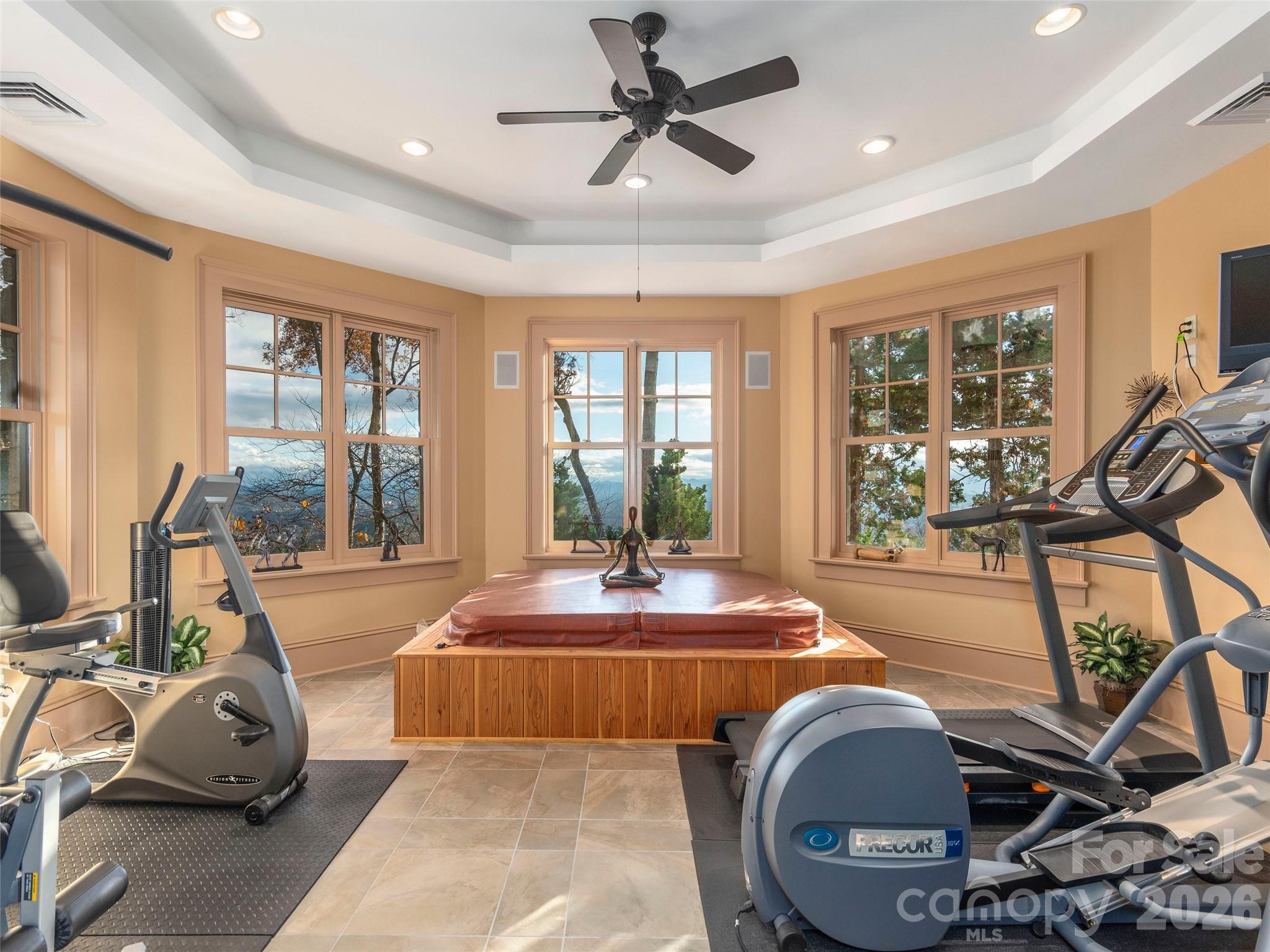 Reynolds Mountain - Residential