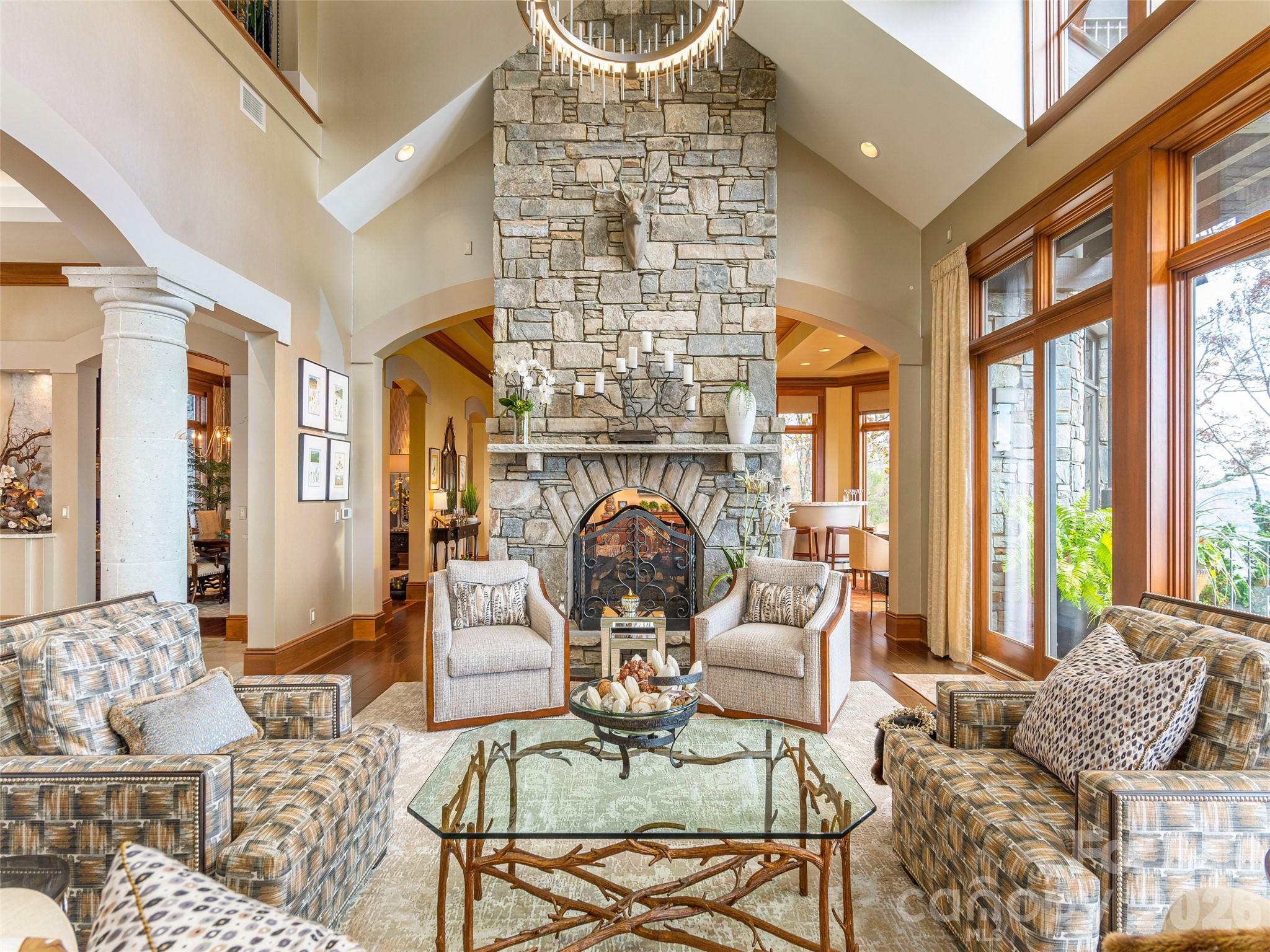 Reynolds Mountain - Residential