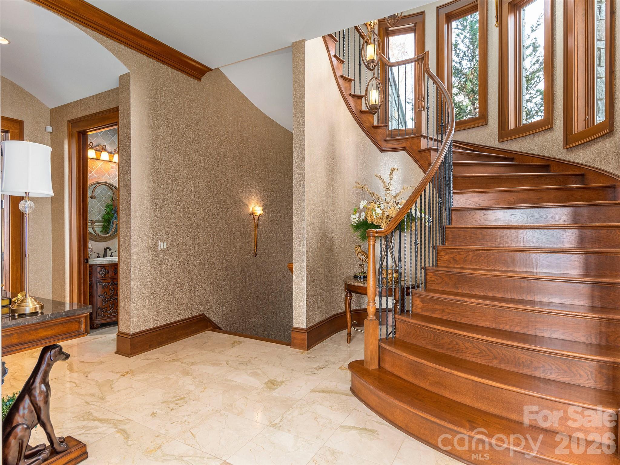 Reynolds Mountain - Residential