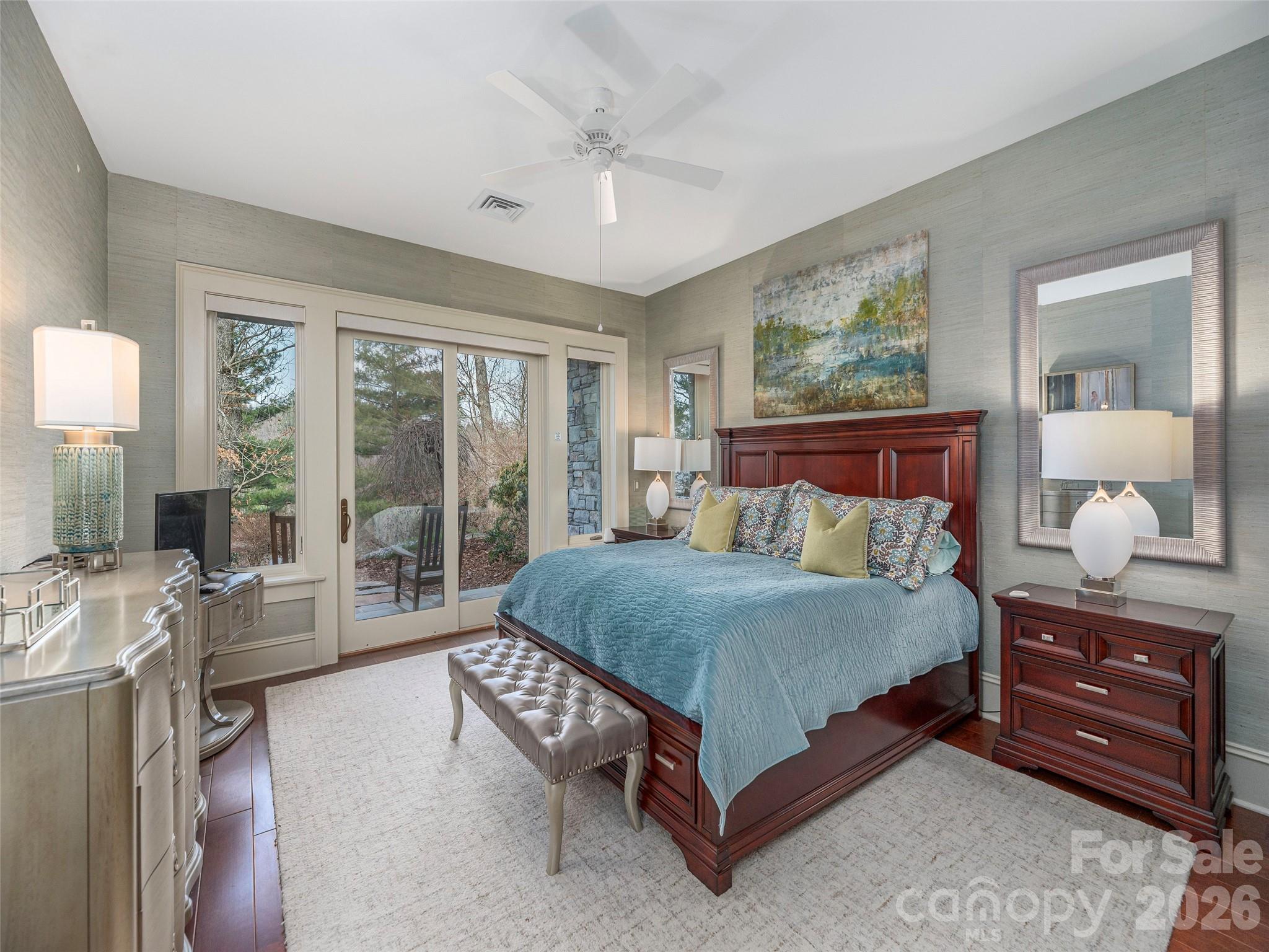 Reynolds Mountain - Residential