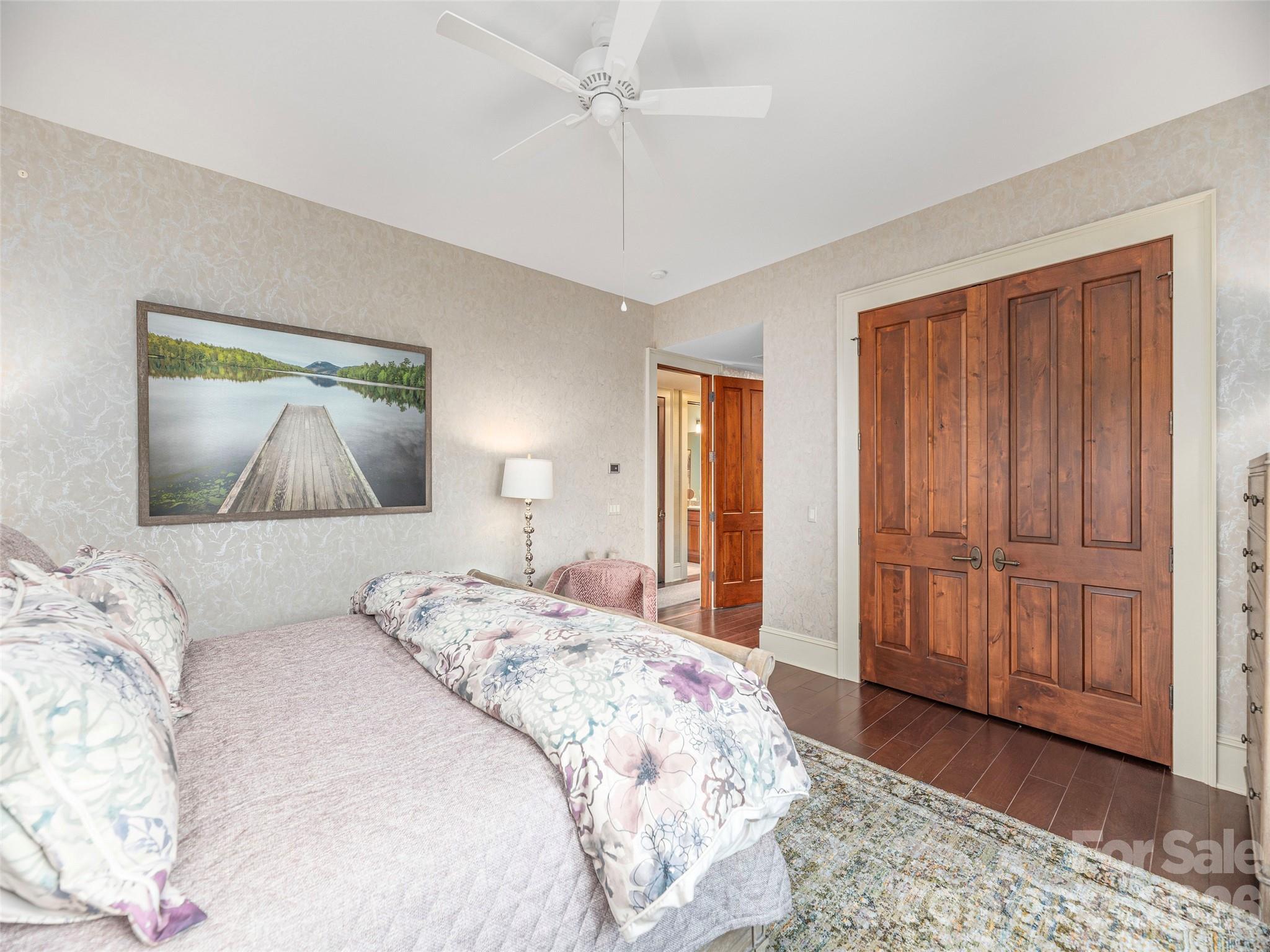 Reynolds Mountain - Residential