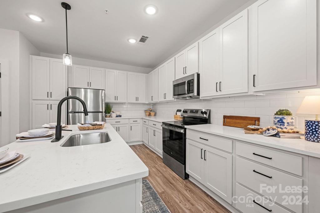Mooresville, North Carolina 28117, United States, 1 Bedroom Bedrooms, ,1 BathroomBathrooms,Residential,Active,53006