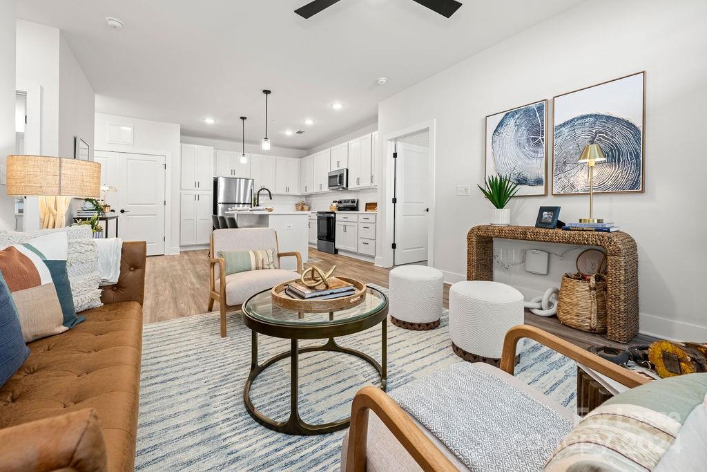 Mooresville, North Carolina 28117, United States, 1 Bedroom Bedrooms, ,1 BathroomBathrooms,Residential,Active,53006