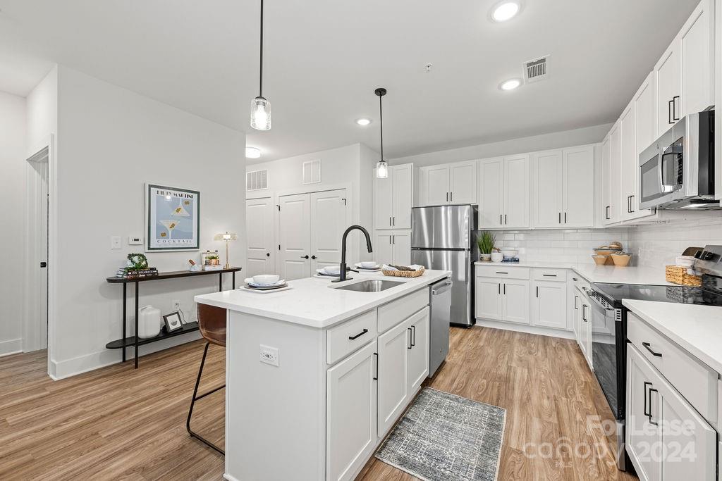Mooresville, North Carolina 28117, United States, 1 Bedroom Bedrooms, ,1 BathroomBathrooms,Residential,Active,53006