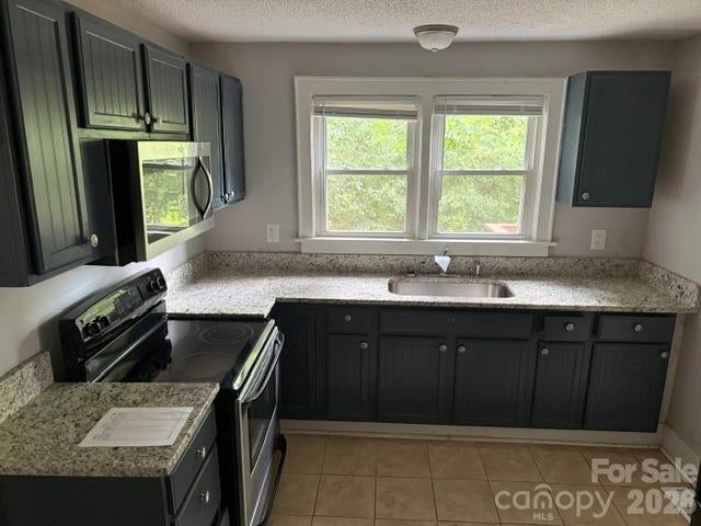 826 W Davidson Avenue