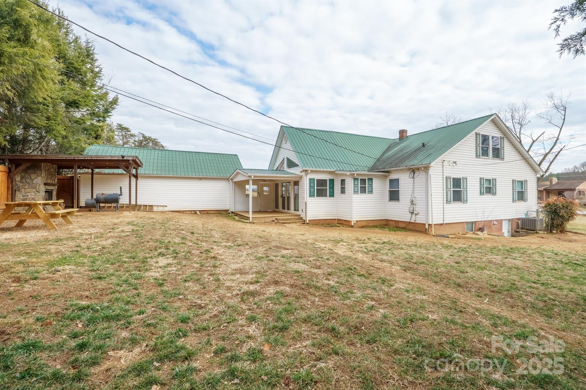 4039 Hartland Road