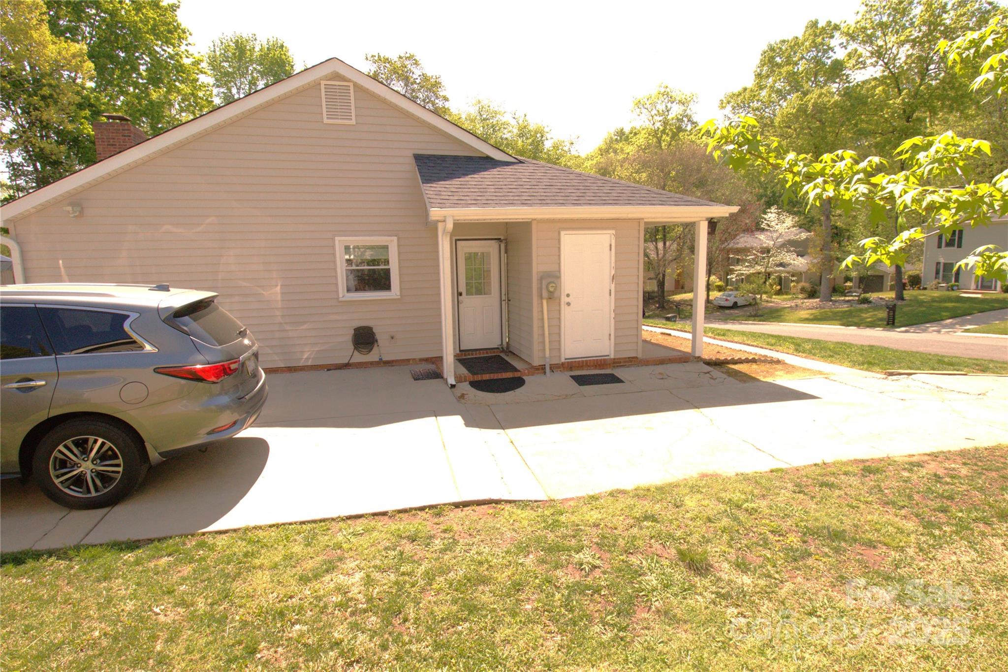 7428 beaufort Circle