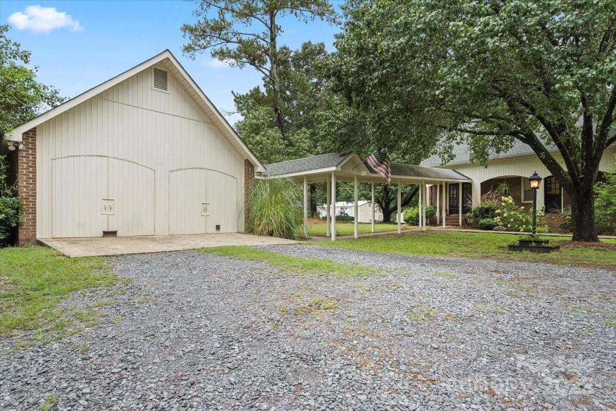 1774 Highway 55 Highway E