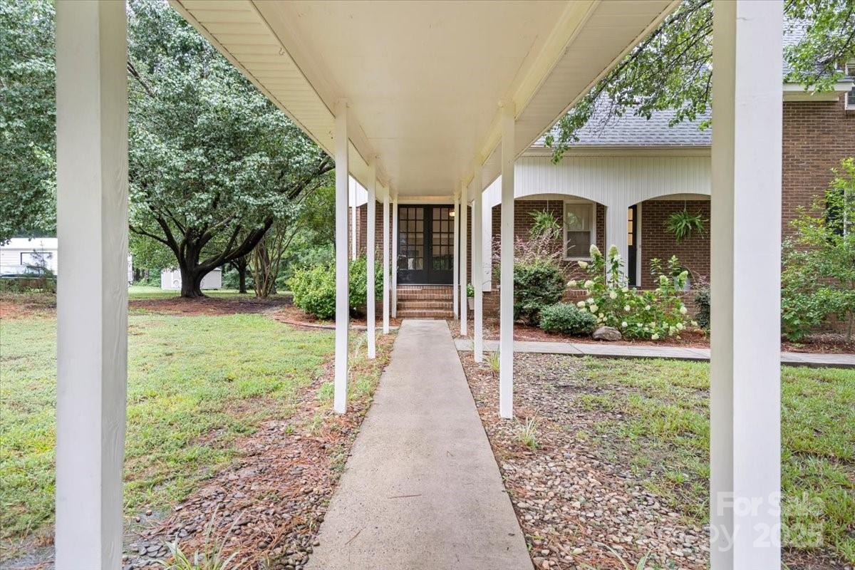 1774 Highway 55 Highway E