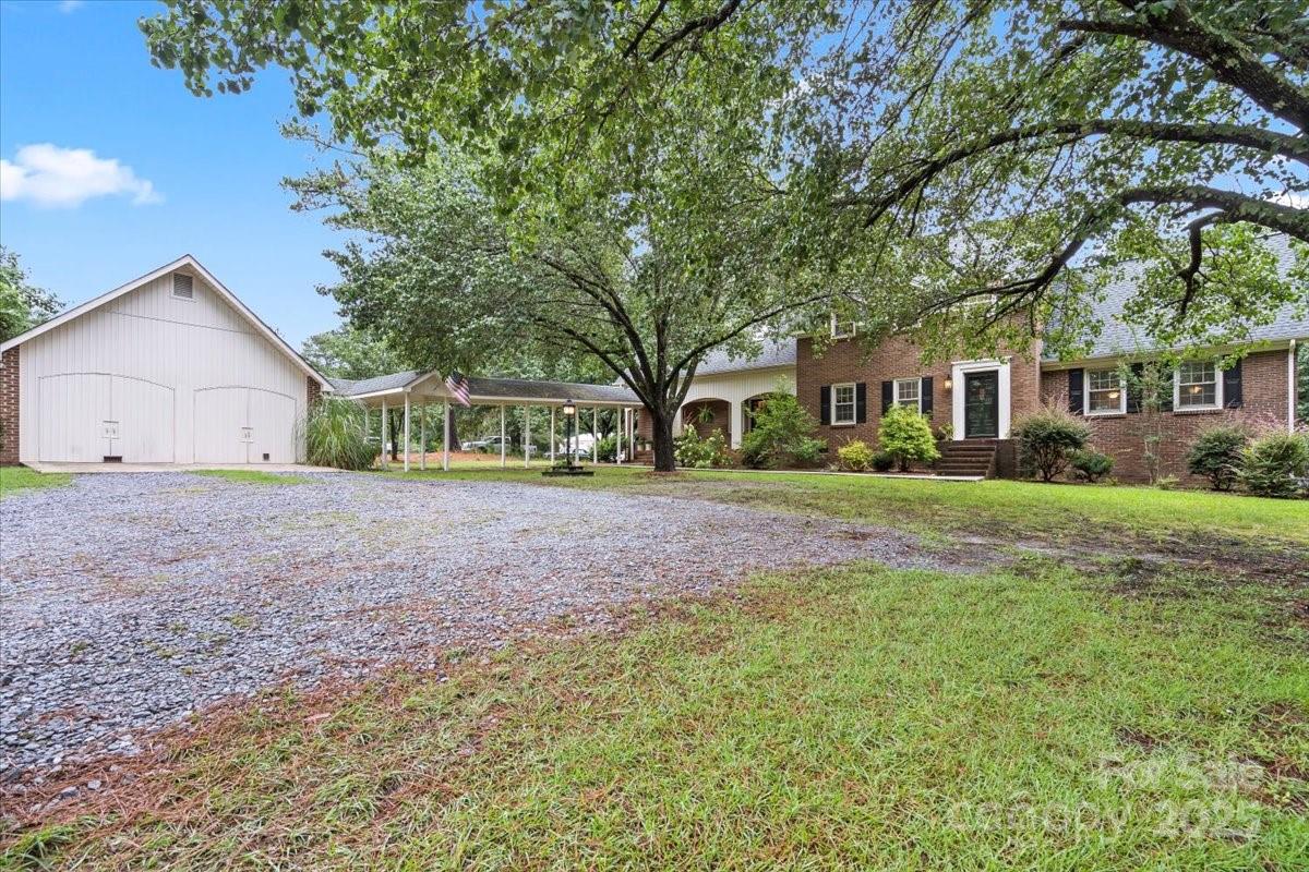 1774 Highway 55 Highway E