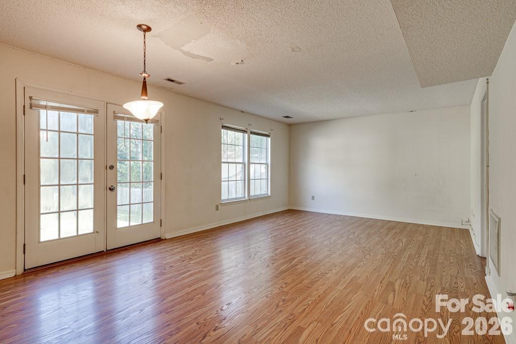 6844 Shiloh Ridge Lane