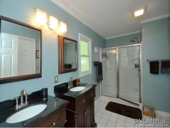 Kingston Knolls - Residential