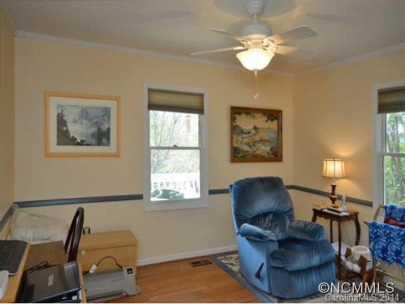 Kingston Knolls - Residential