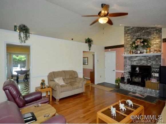 Kingston Knolls - Residential