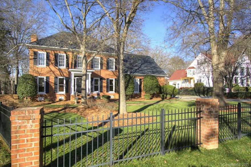 Fabulous home just min to uptown! This home will not disappoint & has upgrades/features that need to be experienced in person! Pride of ownership is evident! Enjoy coffee on the screen porch to start your day & dinner on deck overlooking yard that is just waiting for a pool! Freshly painted/new lights/roof '14/tankless water heater, remodeled kit, bath update, full yard irrigation. Slr is leaving 2 ref, w/d, 42" mounted tv & electronics in closet. **SEE NOTE IN AGENT REMARKS FOR COMP PURPOSES**