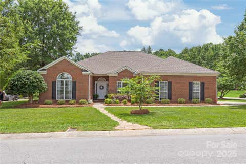 Photo for 502 Roxanne Court NW