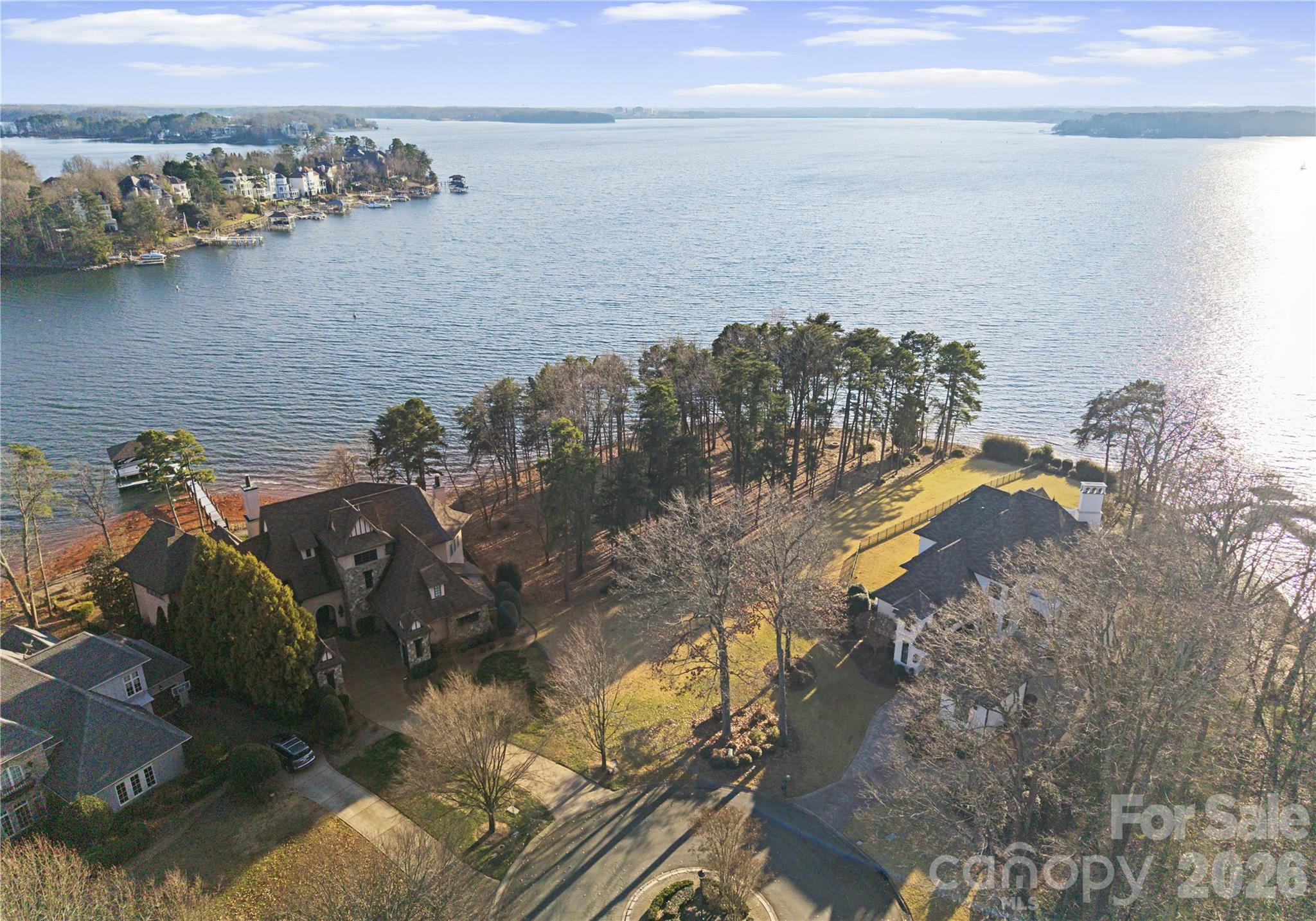 The Peninsula - Residential