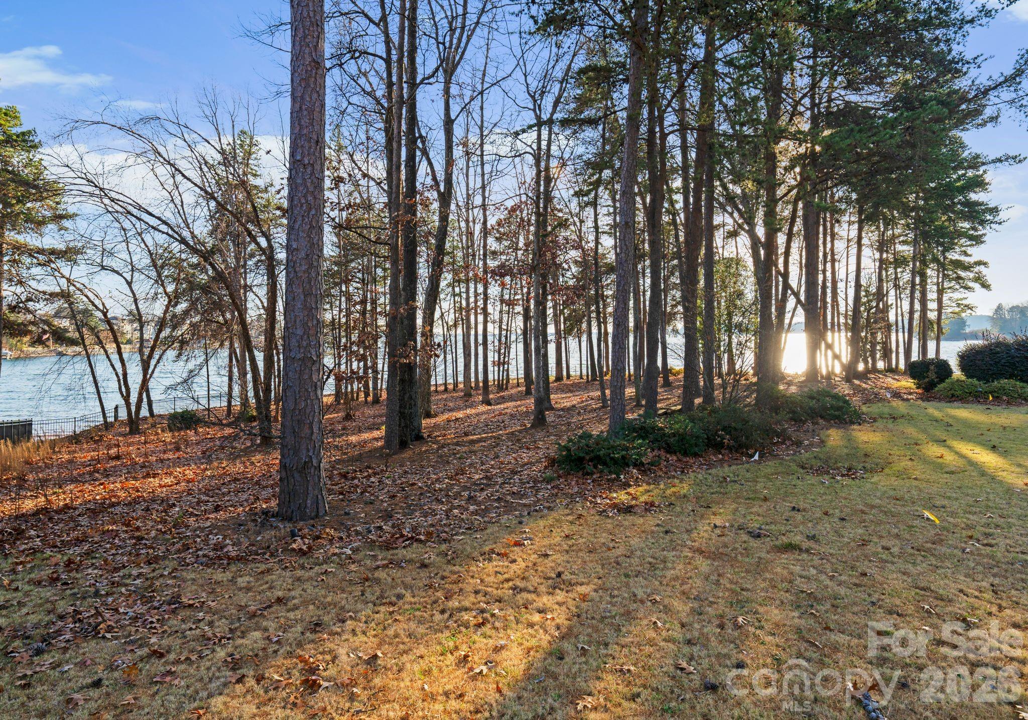 The Peninsula - Residential