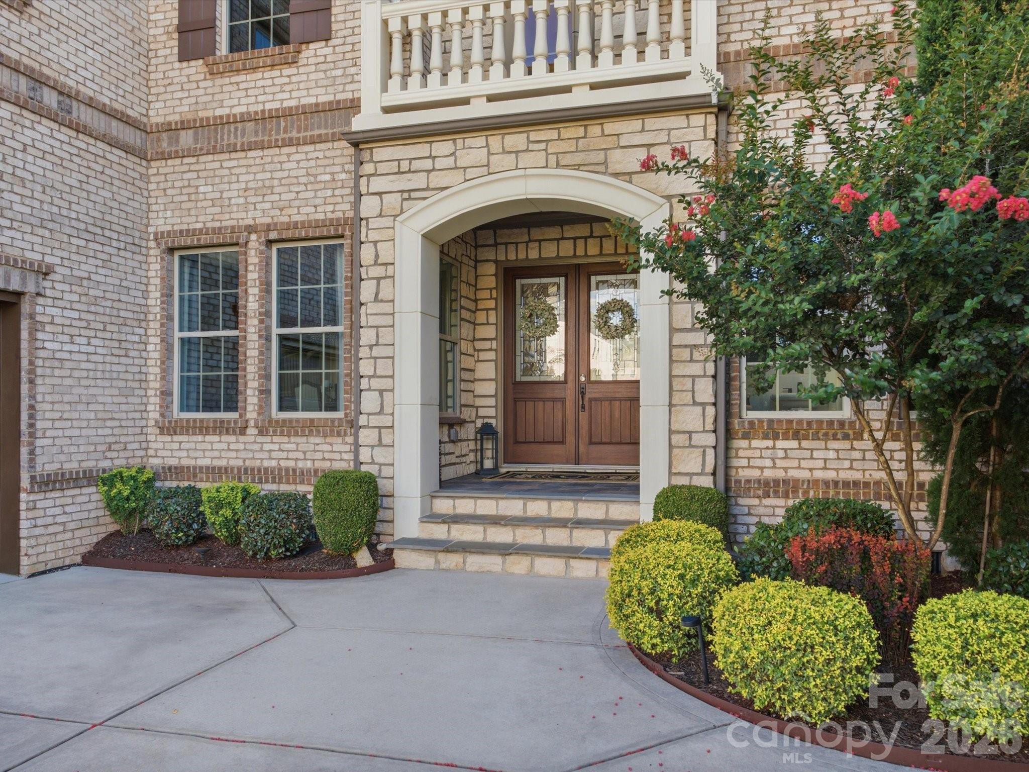1124 Ladera Drive