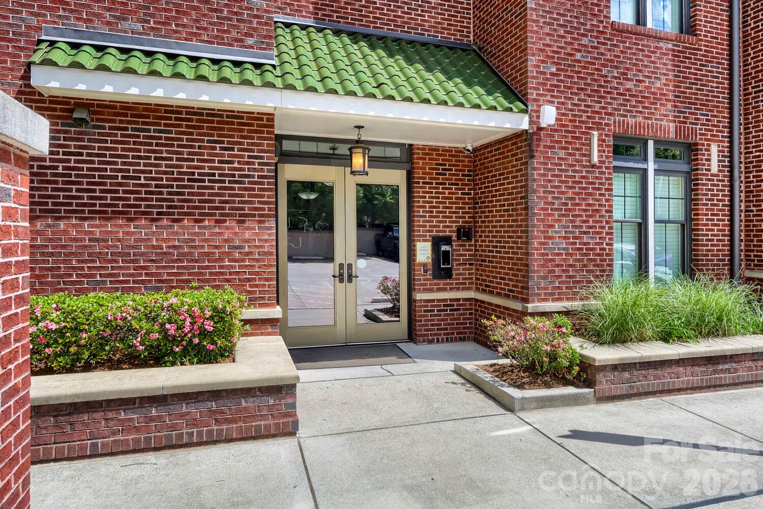 2810 Selwyn Avenue 314